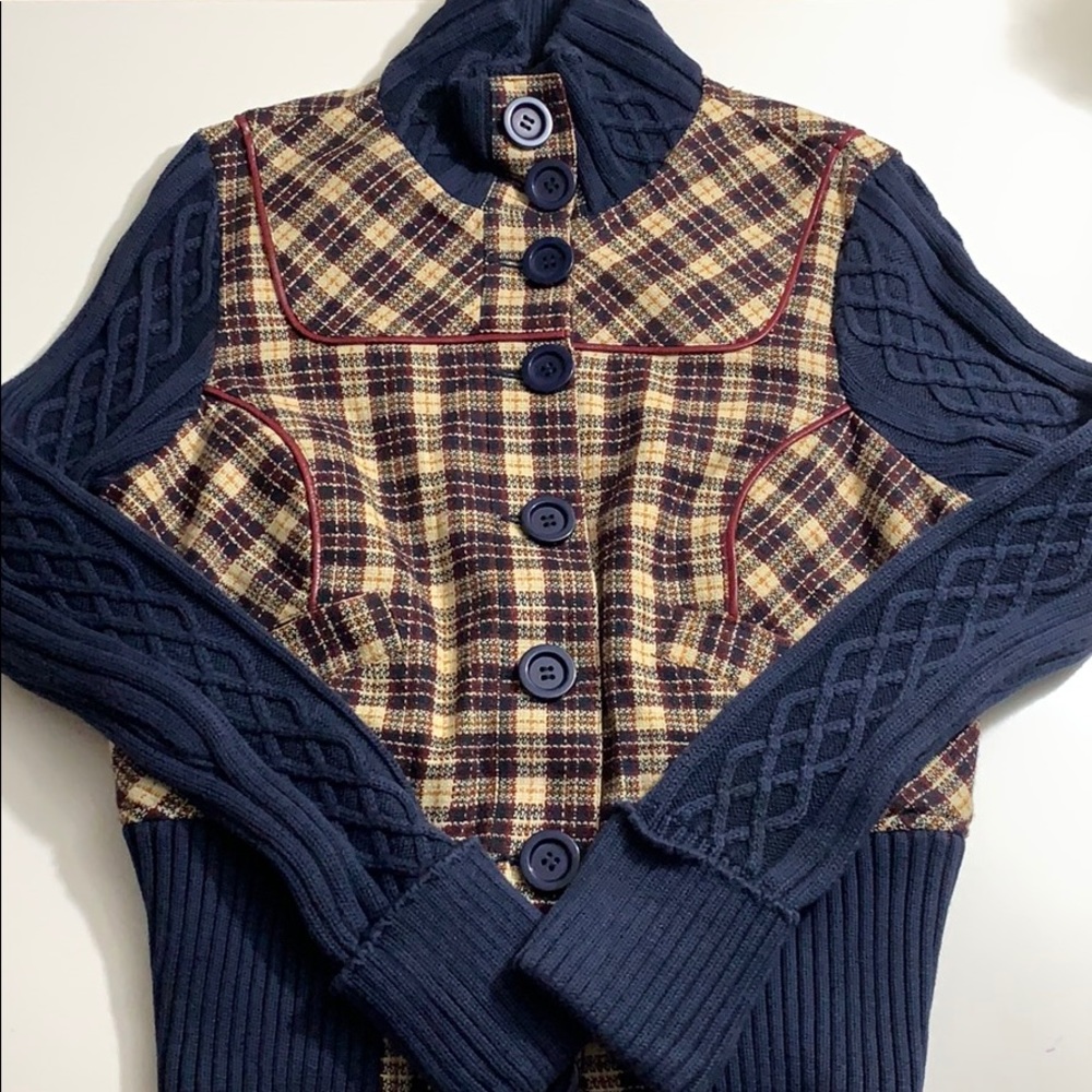 Guess Woman’s Plaid Jacket